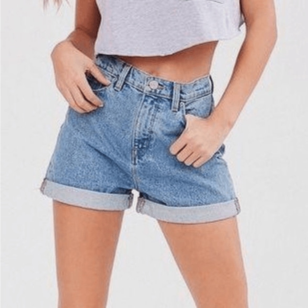 Urban Outfitters BDG Rolled Mom High Rise Jean Shorts - size 29